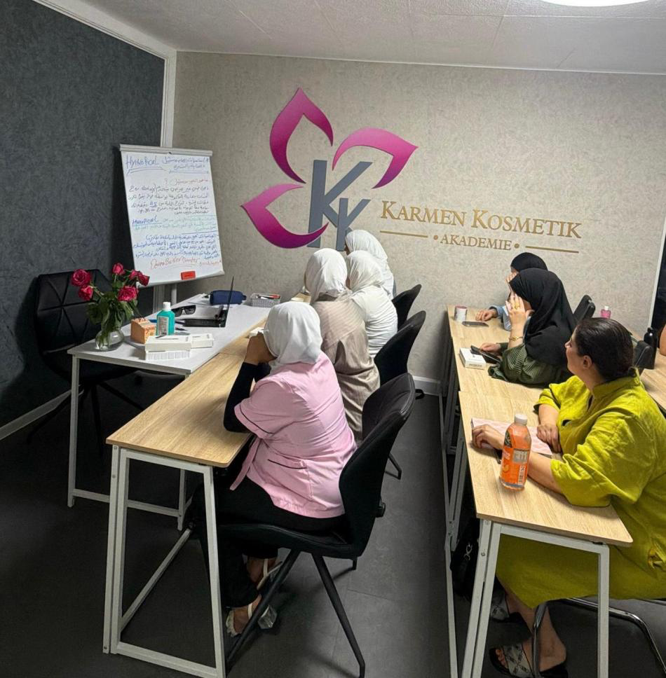 قاعة التدريب في أكاديمية كارمن كوزماتيك
